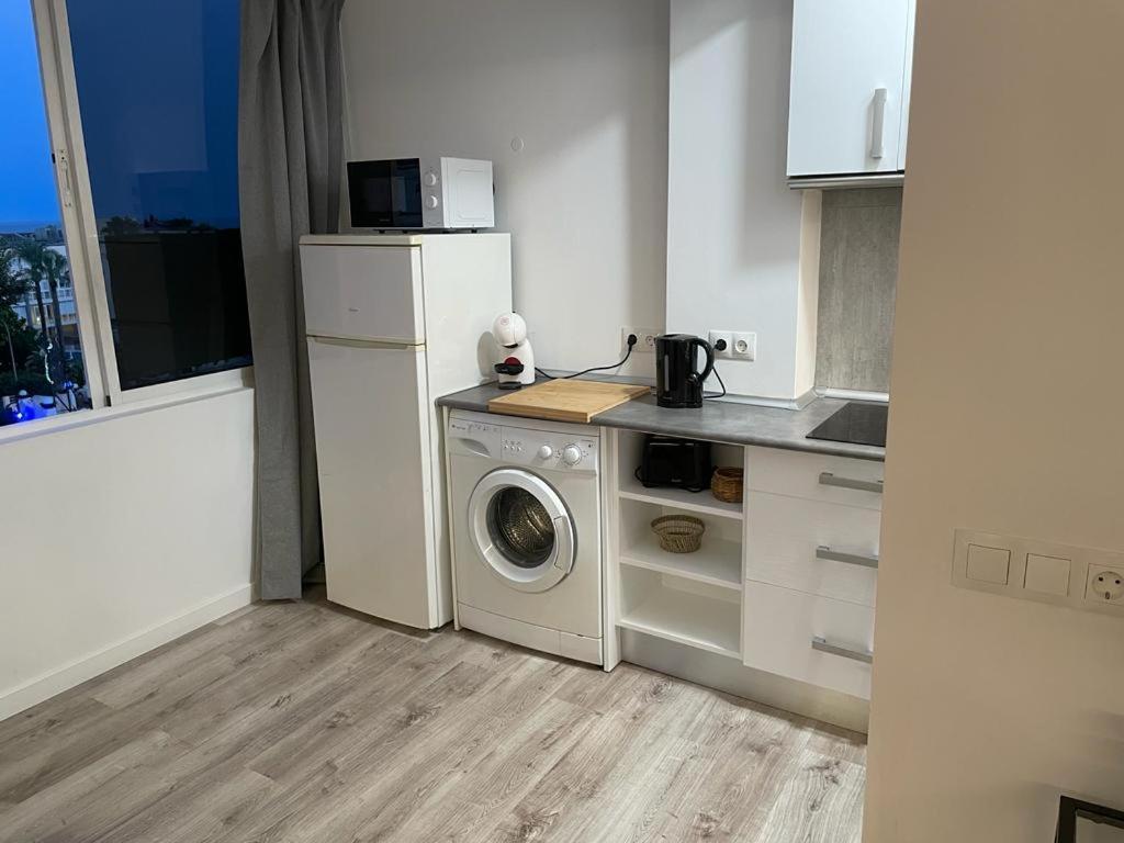 Apartamento C Y L 토레몰리노스 외부 사진
